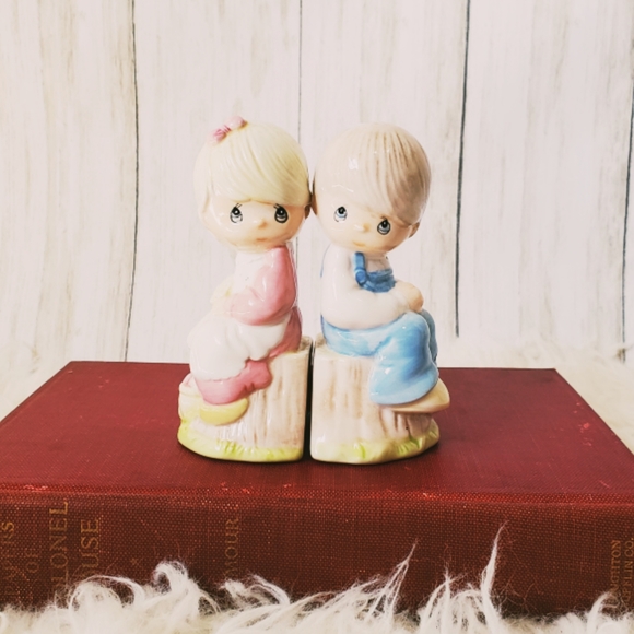 Precious Moments Other - Precious Moments, salt shakers,  boy & girl